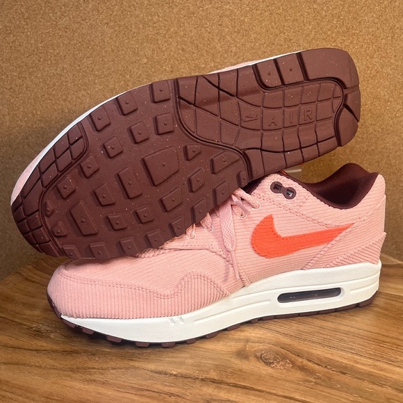 Nike
Air max 'corduroy
Coral stardust’
Brand new - Picture 6 of 11